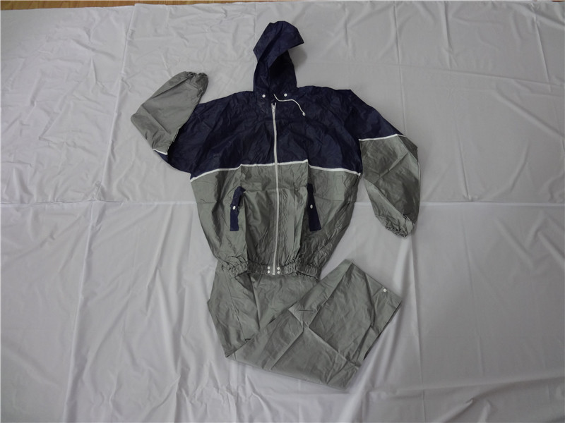 disposable rain ponchos supplier